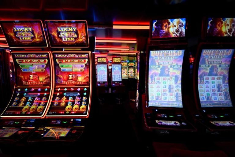 Daftar Sekarang di 1121SLOT dan Dapatkan Banyak Keuntungan!