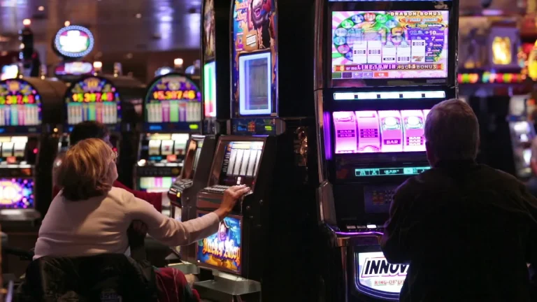 Trải nghiệm Jackpot triệu đồng chỉ với một cú chạm khi tai game 3king online
